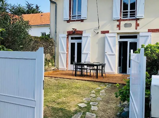 Maison Avec Terrasse A 50 M De La Tatil Evi